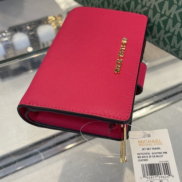MICHAEL KORS
Medium Crossgrain Leather Wallet
Electric Pink
NWT - Picture 3 of 16